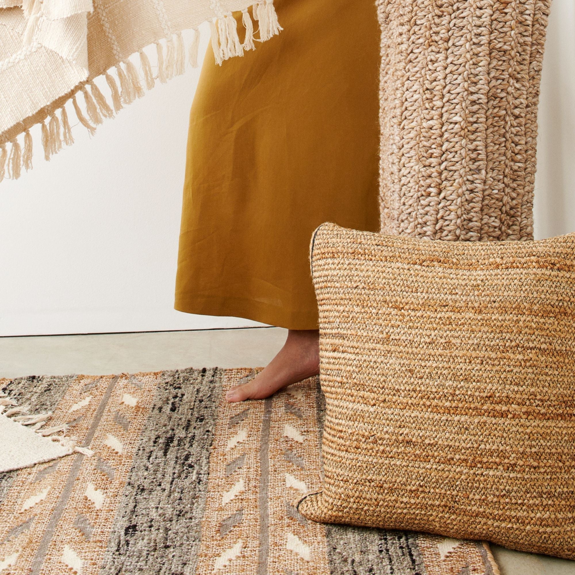 Uneven Arrows Hand Woven Wool Jute Rug - Earthy Hues