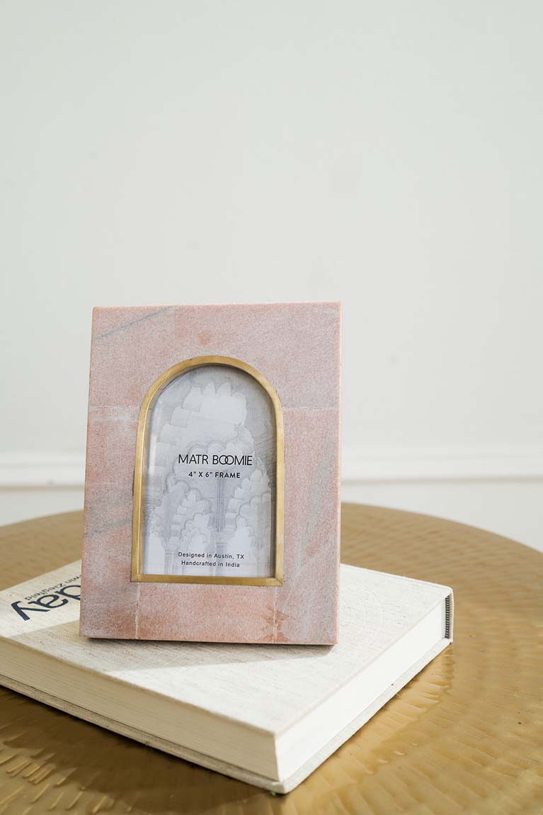 Jaipuri Pink Carved Marble Arch Picture Frame (4x6)