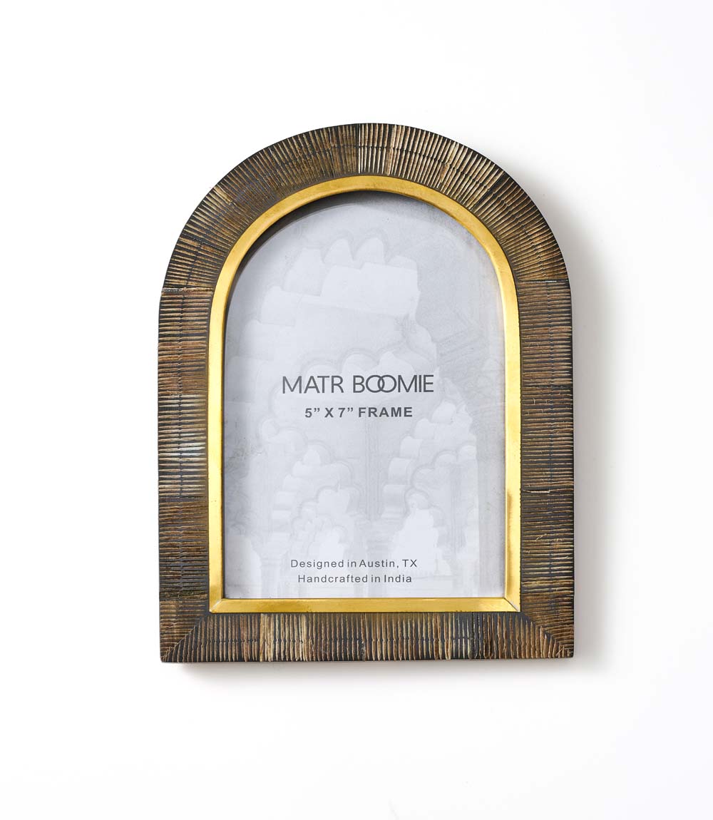 Kerala Arch Picture Frame - Carved Horn with Brass Inlay (5x7)