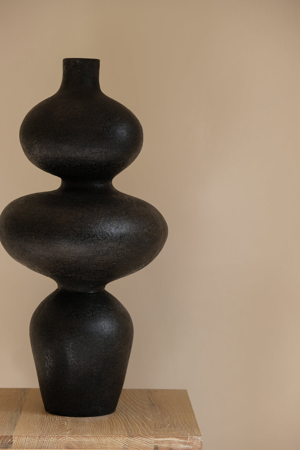 Sewu Vessel Charcoal Vase
