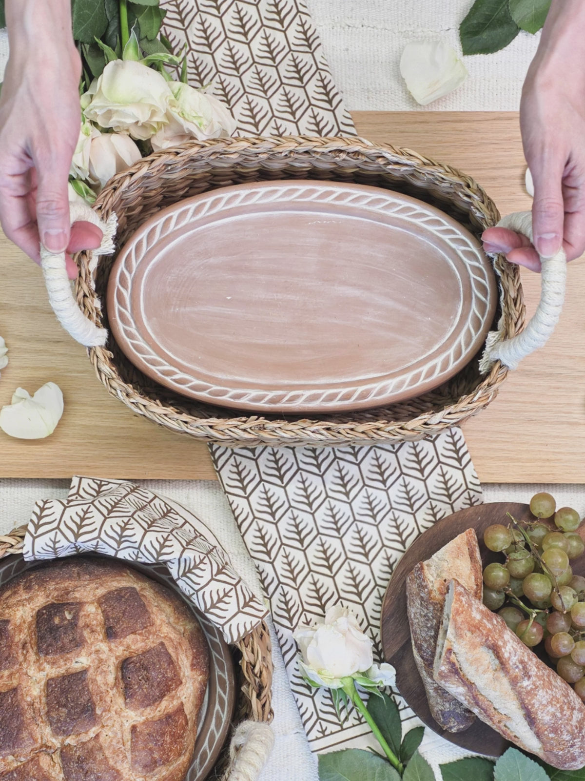 Bread Warmer & Basket - Mom Oval