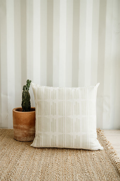 Marguerite in Neptune Pillow (24 x 24in)