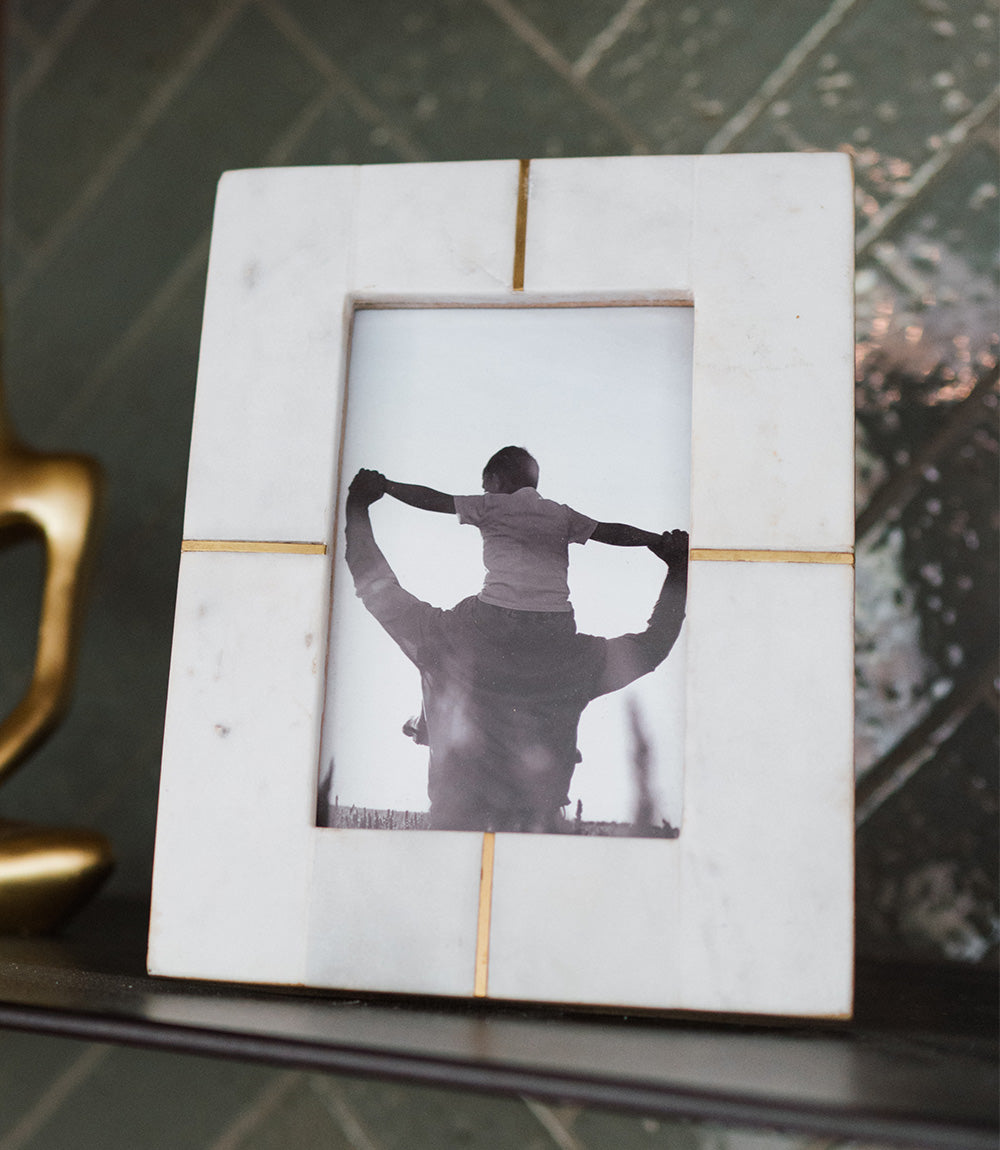 Sammita Carved Marble Brass Inlay White Picture Frame (4x6)