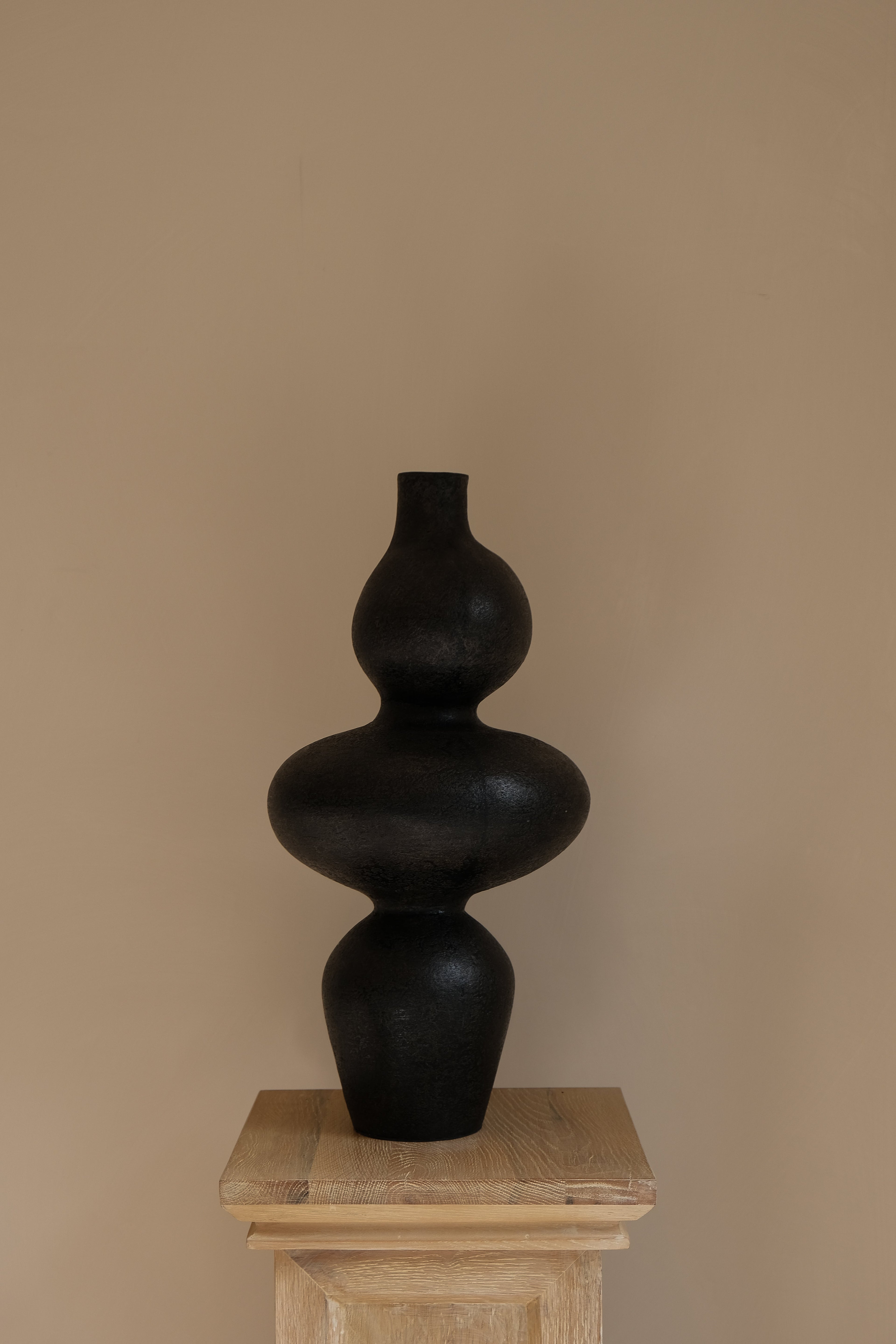 Sewu Vessel Charcoal Vase