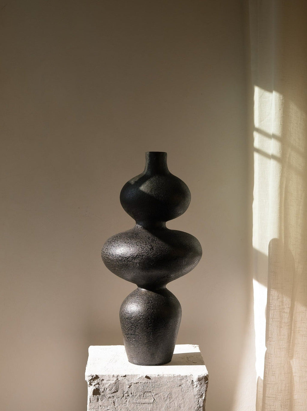 Sewu Vessel Charcoal Vase