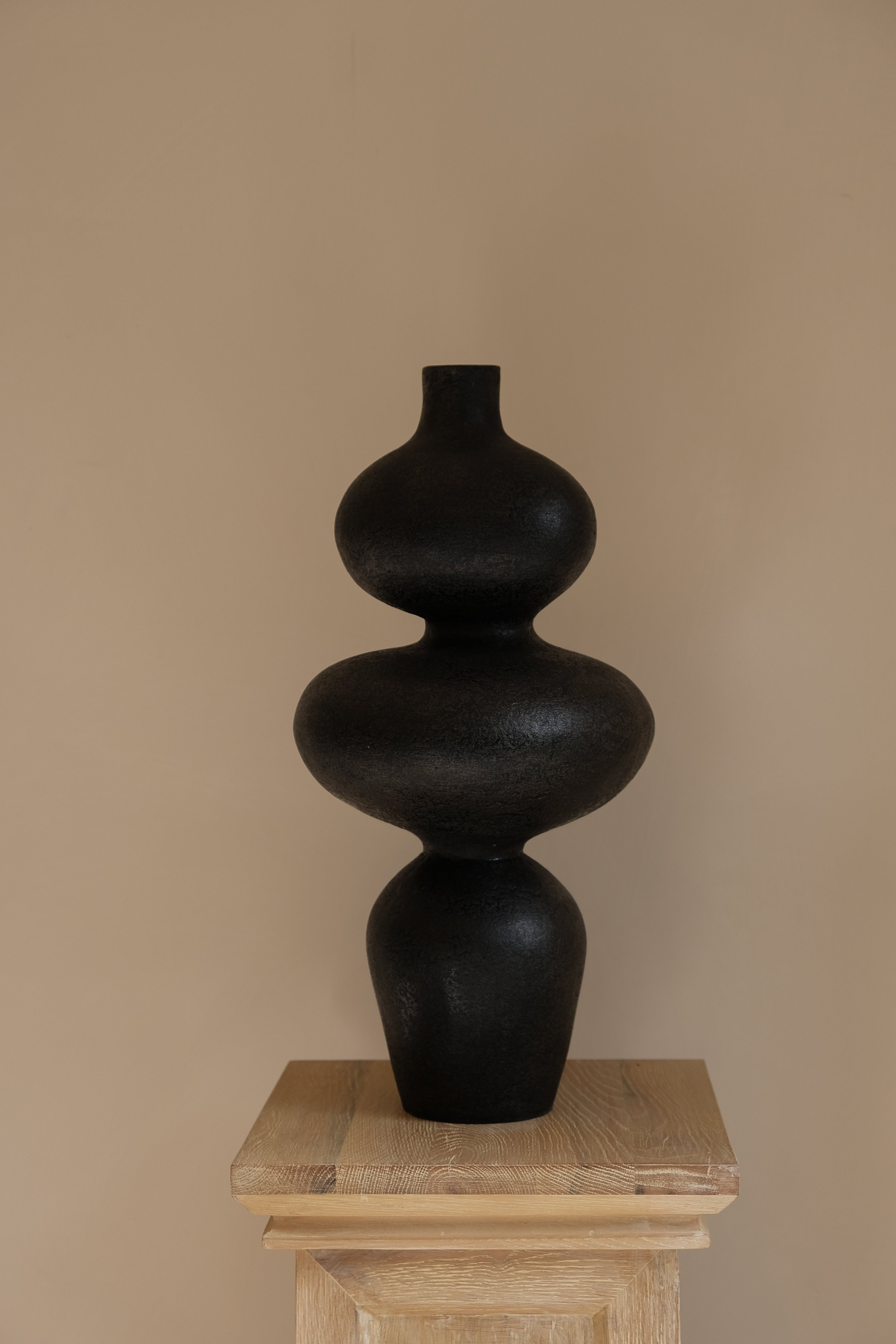 Sewu Vessel Charcoal Vase