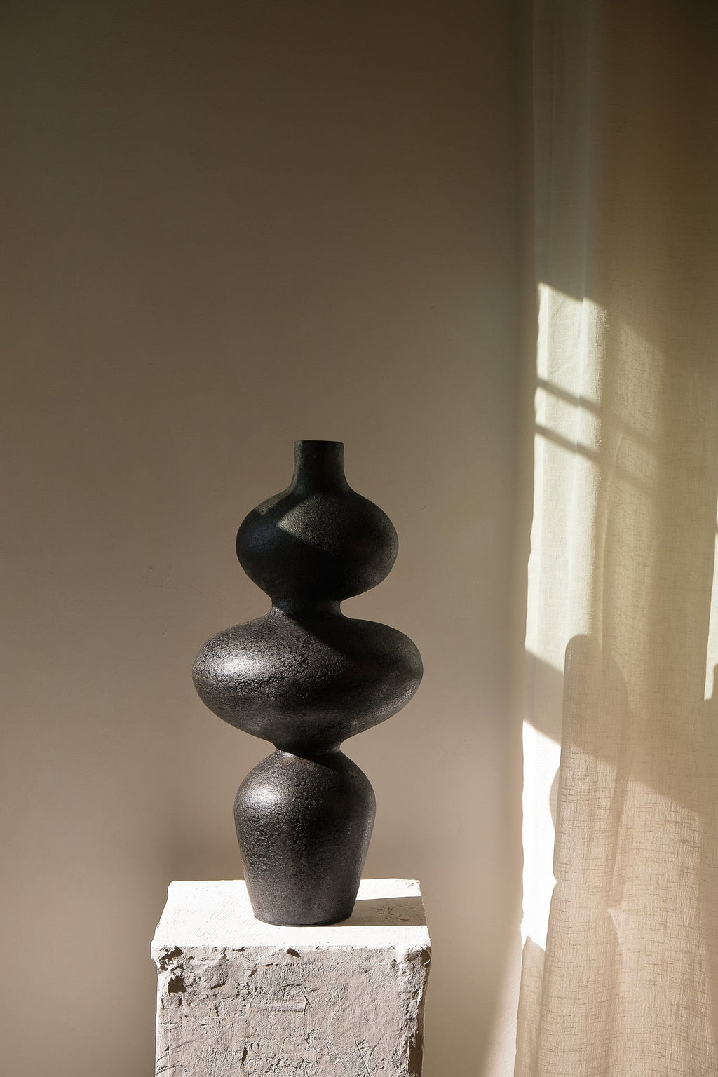 Sewu Vessel Charcoal Vase