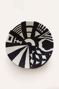 Geo Plateau - Black & White