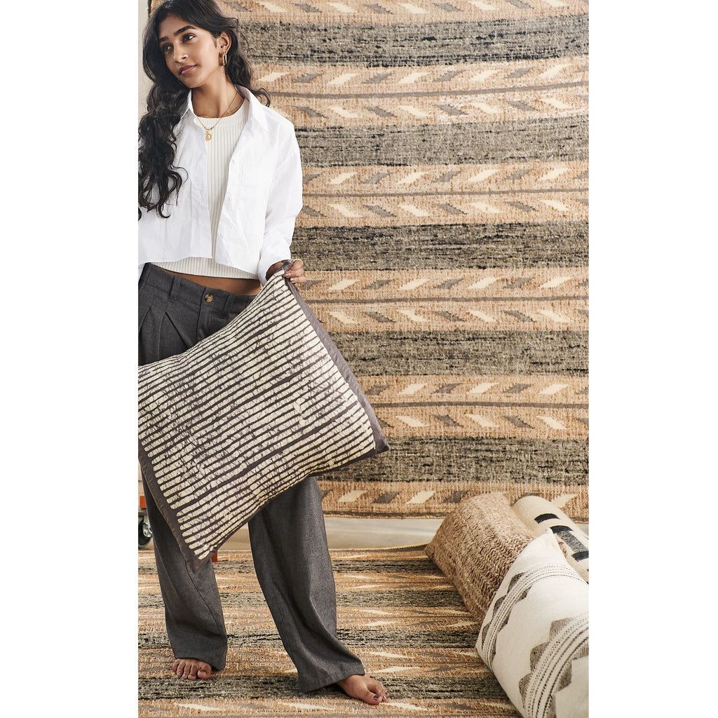 Uneven Arrows Hand Woven Wool Jute Rug - Earthy Hues
