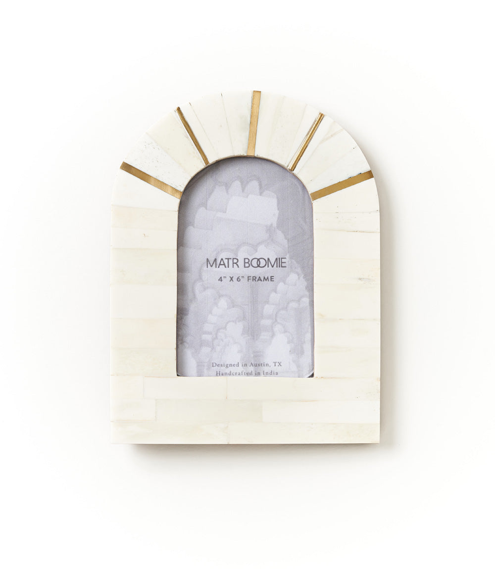Mukhendu Handcrafted Bone Arch Cream Picture Frame (4x6)