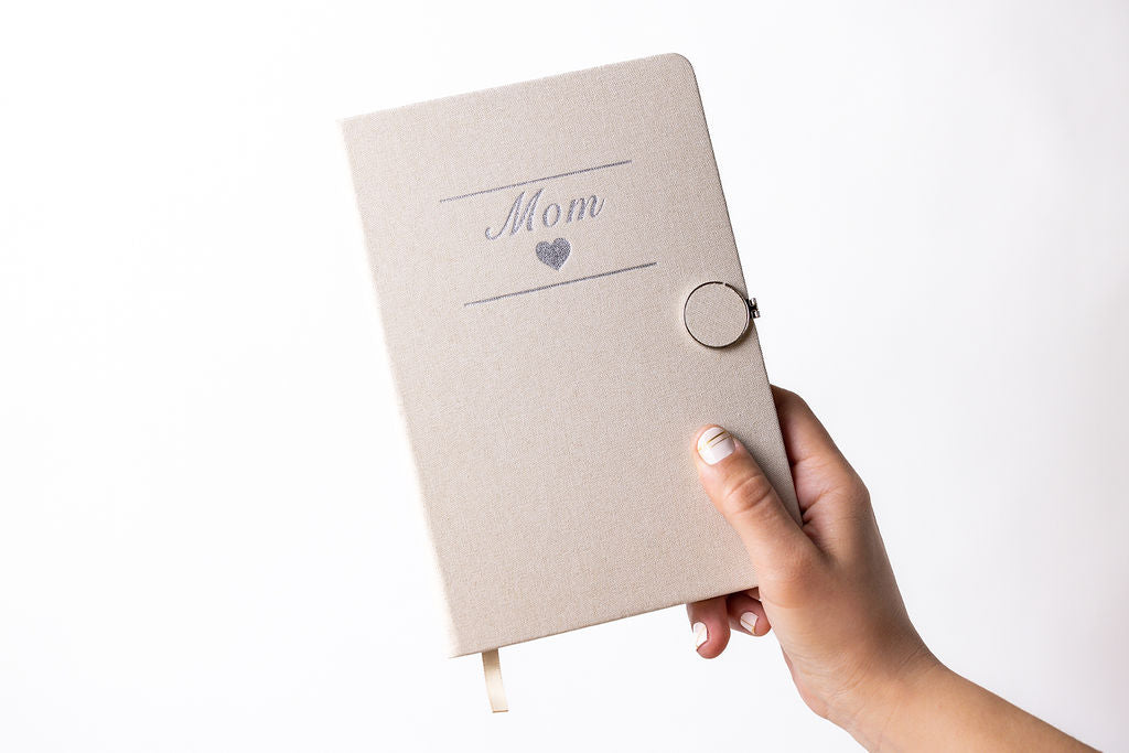Mom-To-Be Gift Box