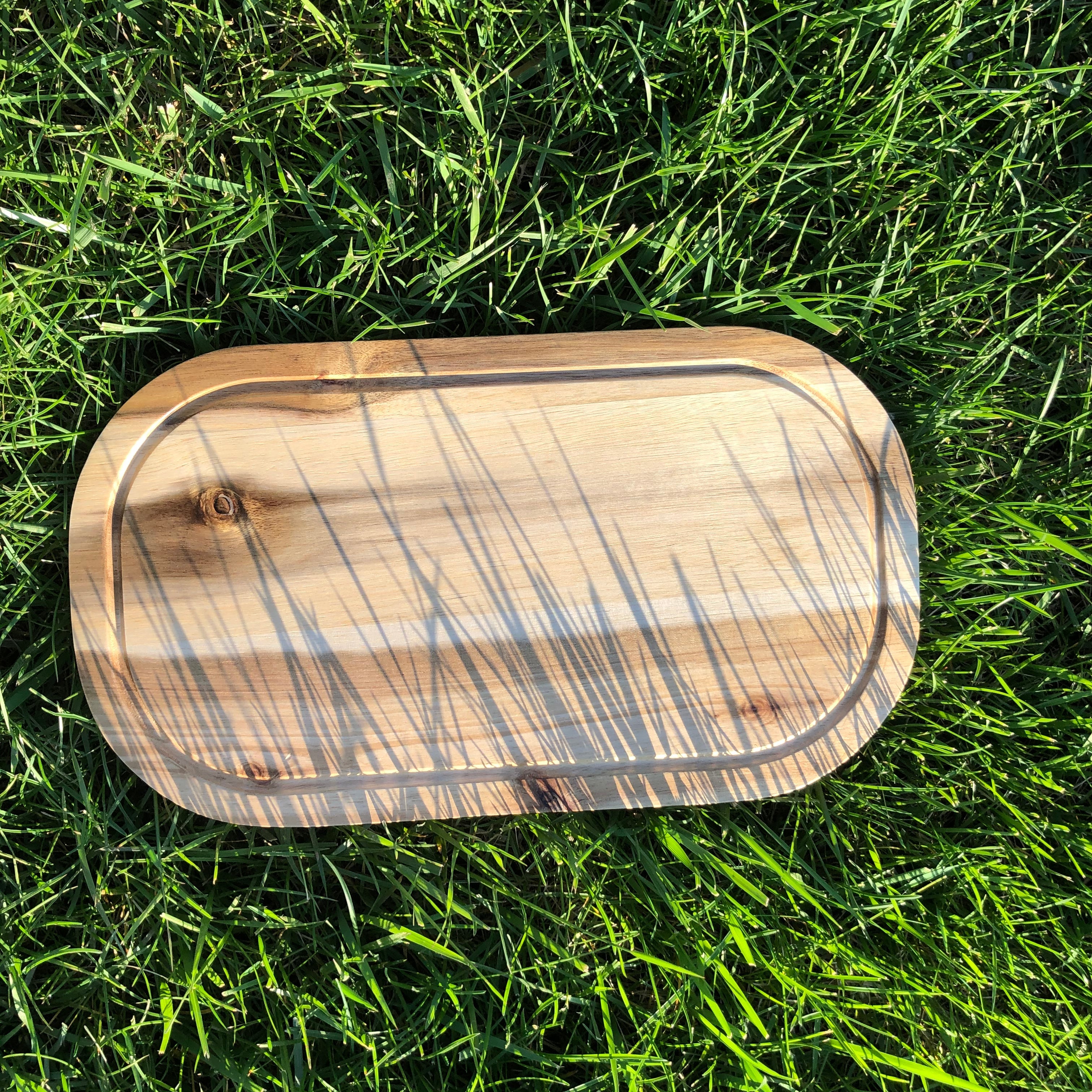 Zavis Green Acacia Wood Serving Rounded Cutting Board With Juice Groove