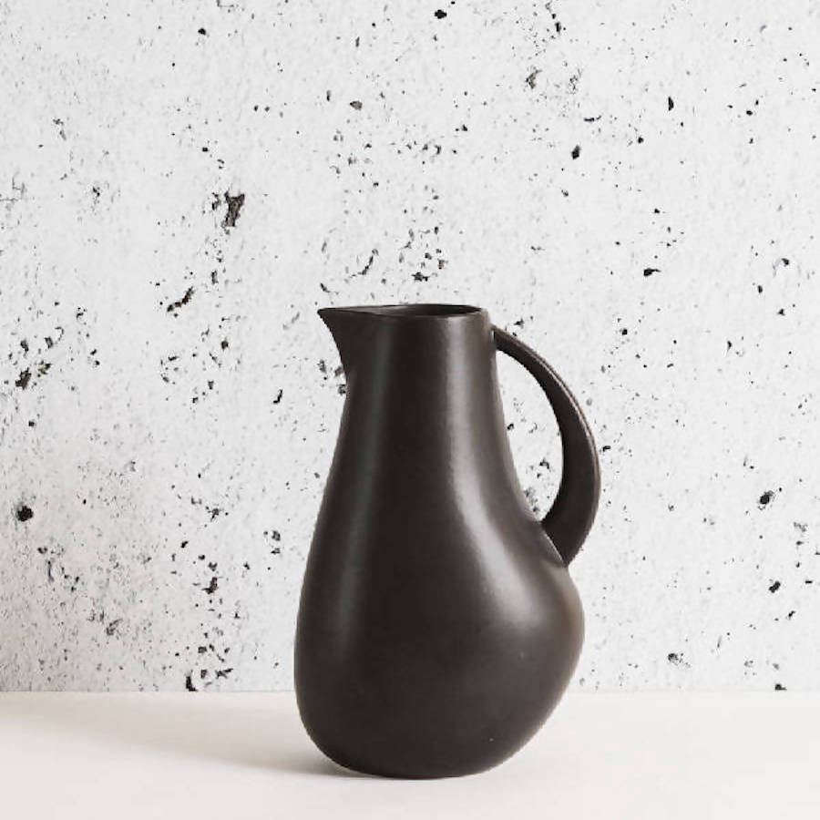 Kuduo Stoneware Pitcher (64oz)