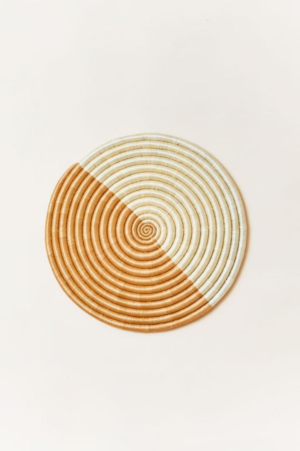 Akeza Placemat in Natural & White