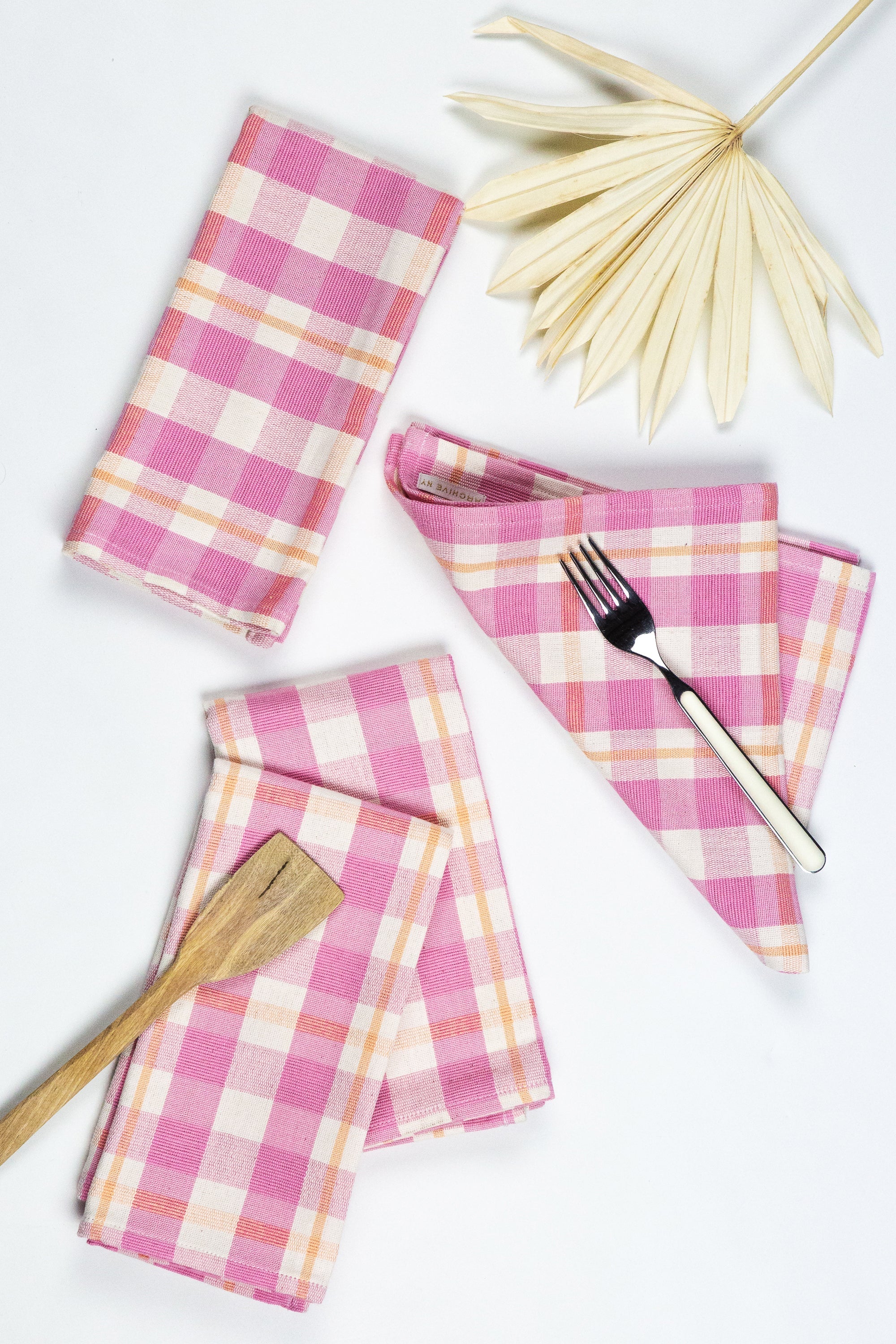 Archive NY Abigail Plaid Dinner Napkin in Bubblegum (Set of 4)