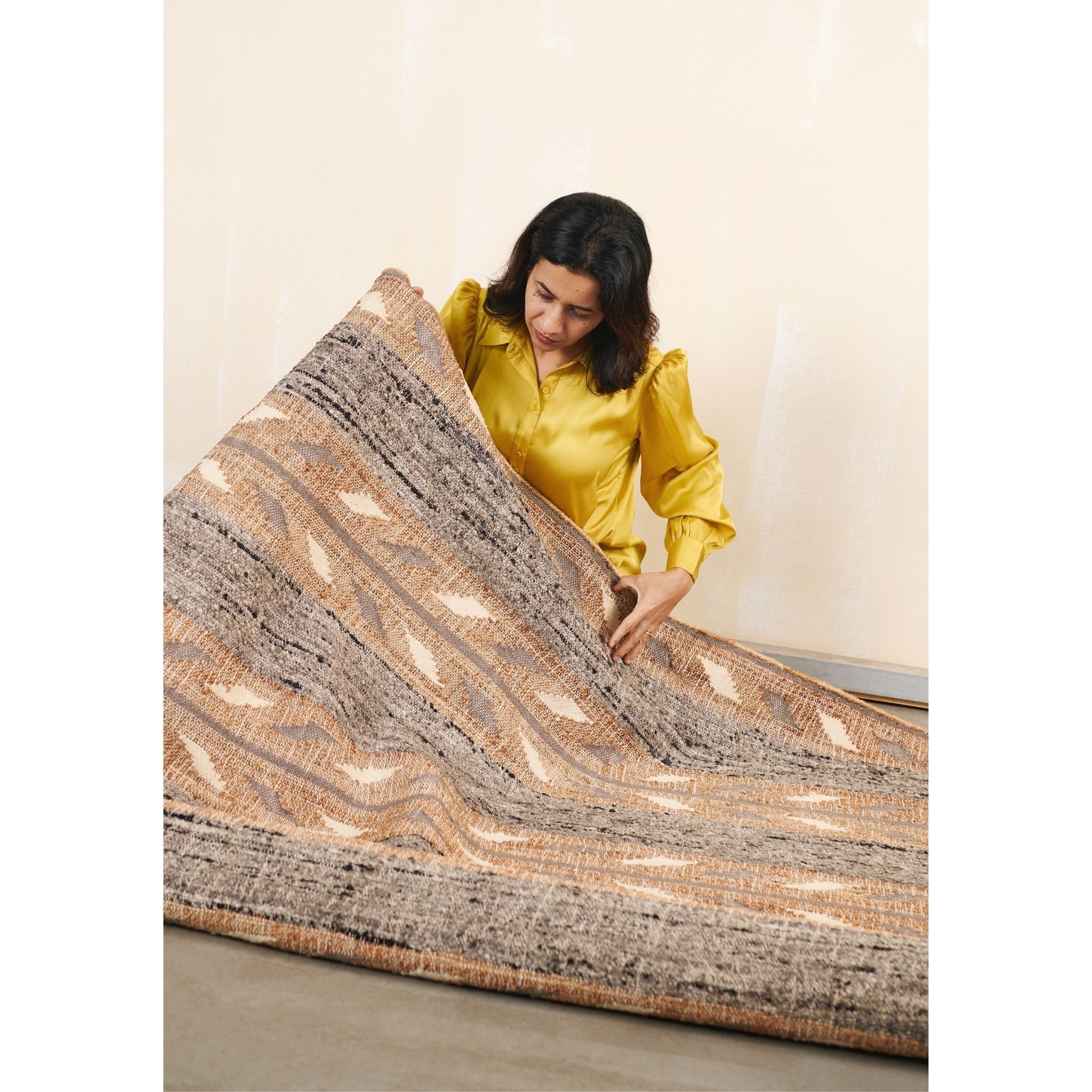 Uneven Arrows Hand Woven Wool Jute Rug - Earthy Hues