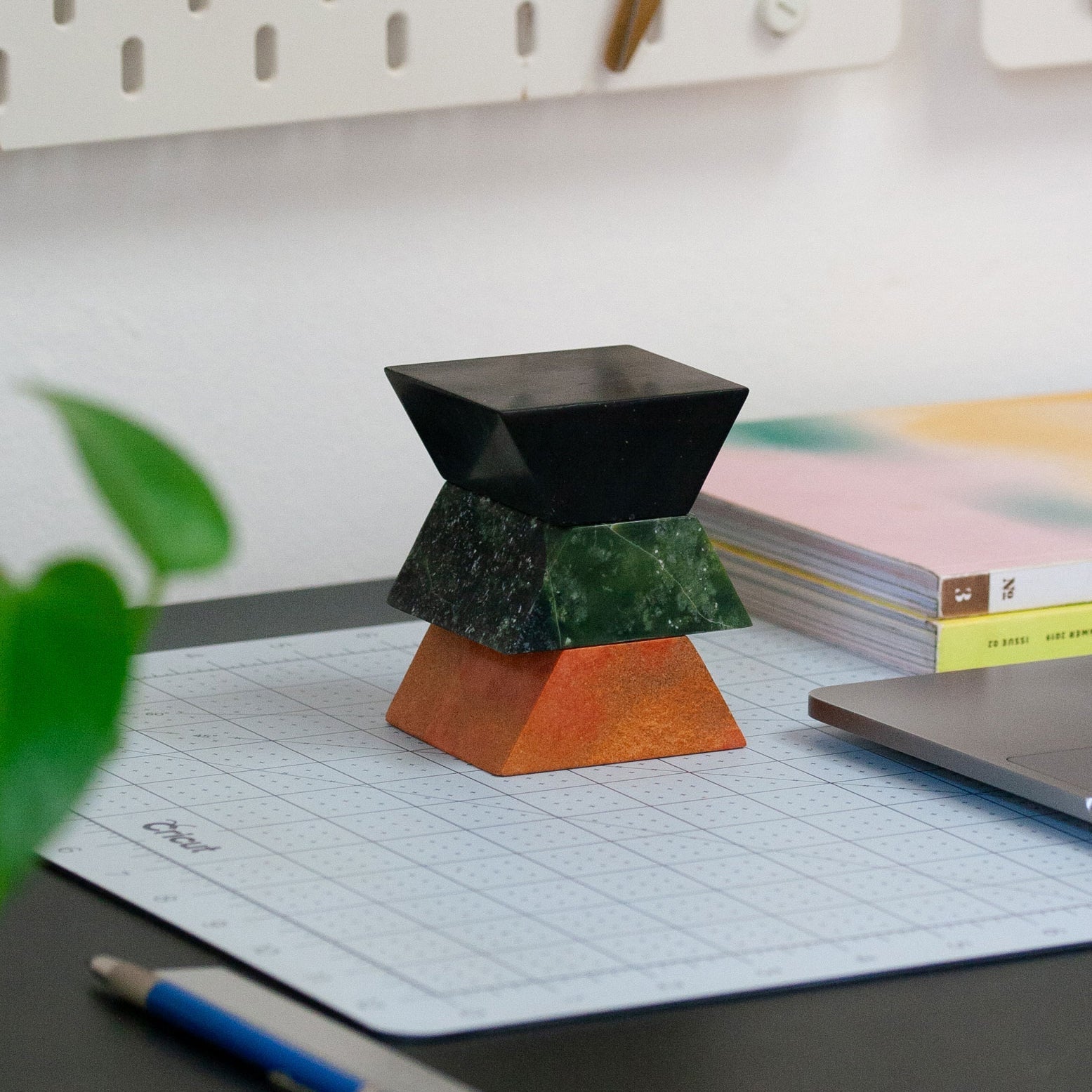 3D Triangle Gemstone Puzzle