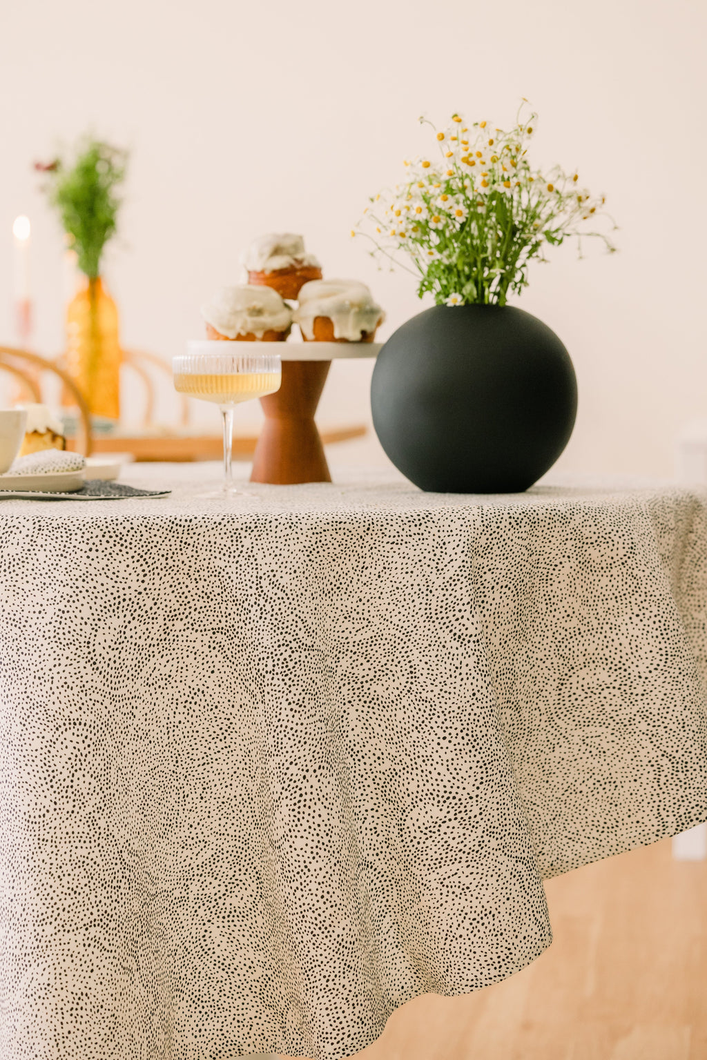 Palizada in Albatross Round Tablecloth (70" x 70")