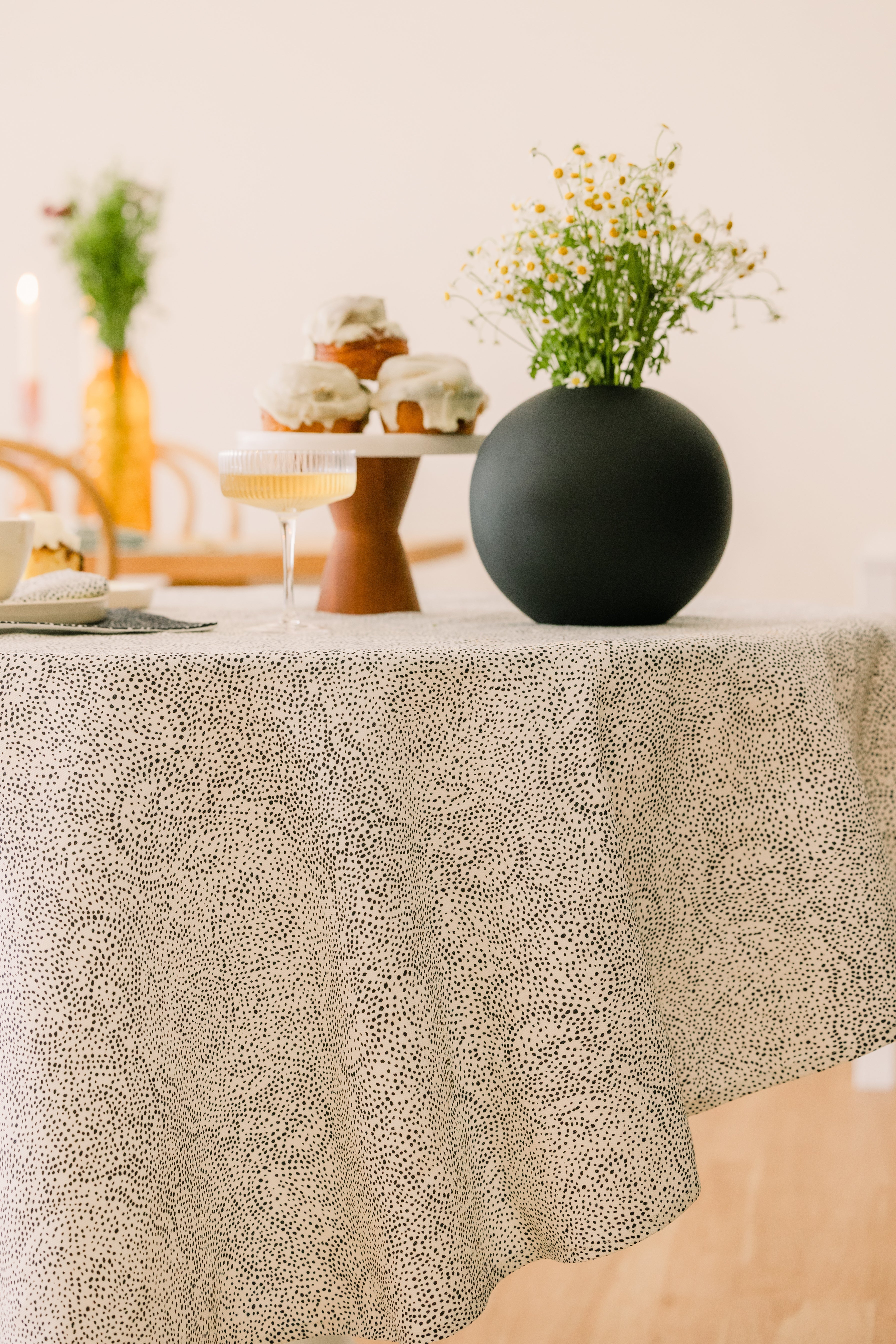 Palizada in Albatross Round Tablecloth (70" x 70")