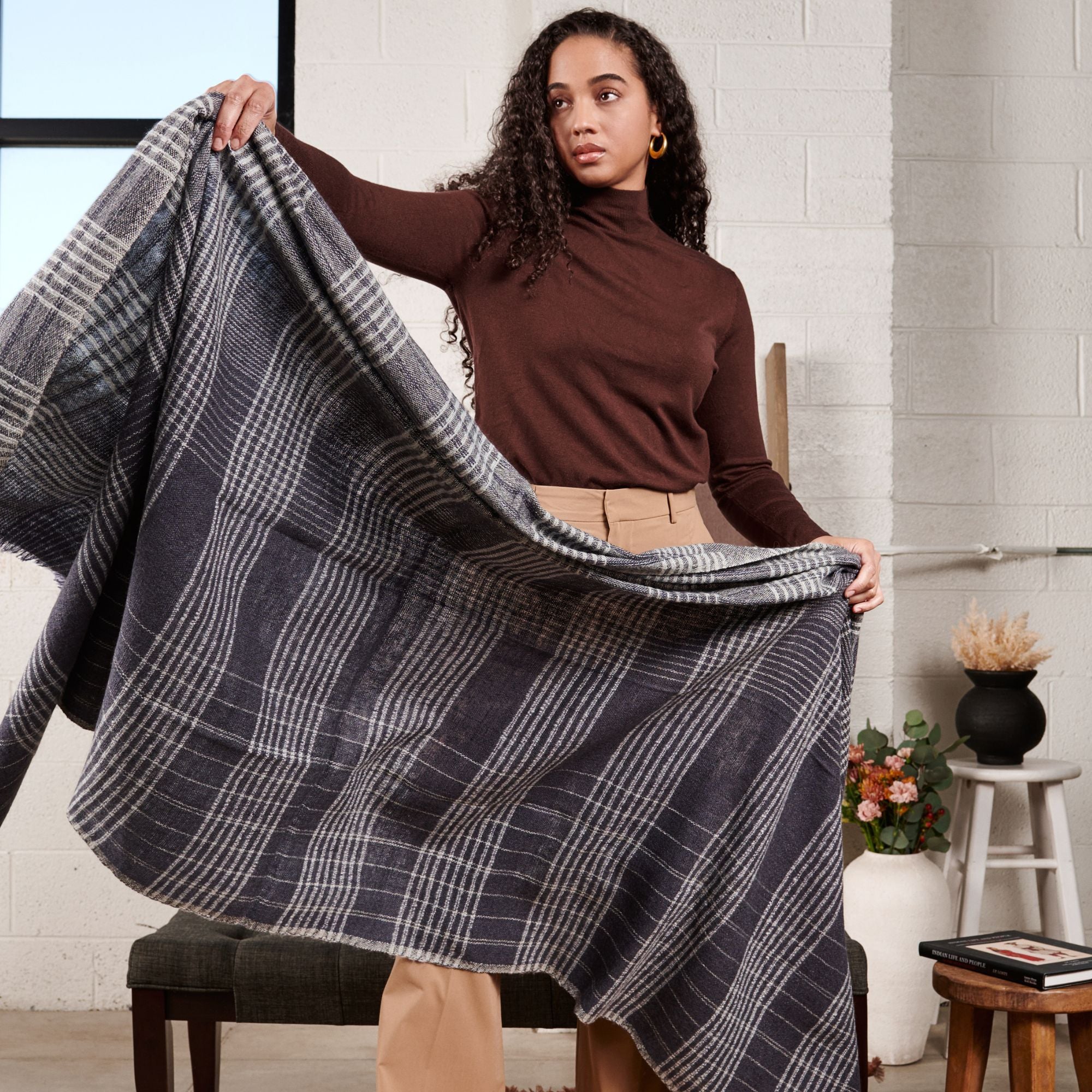 Alloy Dark Blue Stripes Pattern Soft Merino Linen Handloom Throw