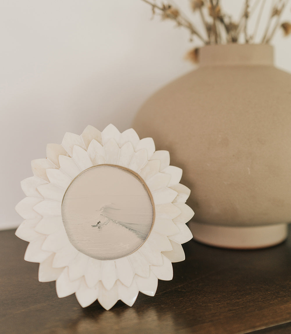 Amalesh Bloom Carved Bone Cream Picture Frame (3x3)