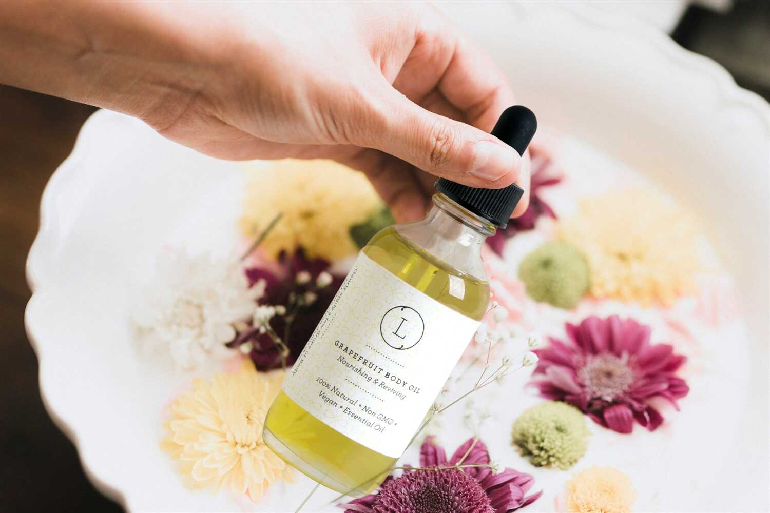 Natural Grapefruit Moisturizing Body Oil with CBD (THC free)