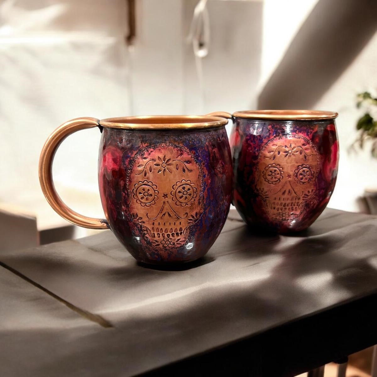 Set of Two Copper Barrel Mugs with Chiselled Skull (Day of the Dead) - Hammered and Purple Marbled Finish